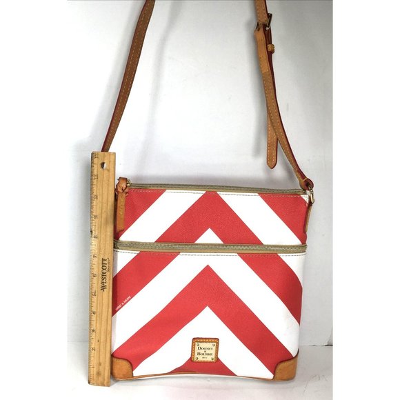 Dooney & Bourke Red and White Chevron Striped Leather Crossbody Shoulder Bag - Picture 5 of 12